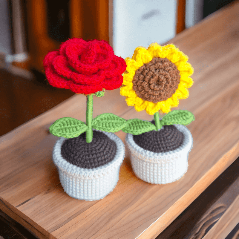 Maceta de girasoles y rosas a crochet