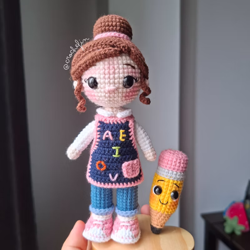 Patrón de Maestra Amigurumi a Crochet PDF - Patrón Digital en Español